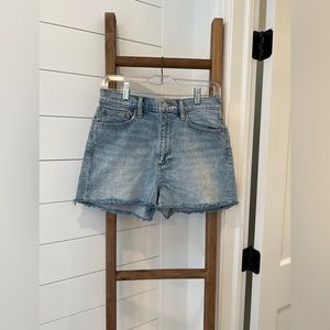 Aritzia - Denim Forum Jean Shorts. “The ‘50s Arlo Short”